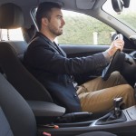 ישיבה נכונה בזמן נהיגה